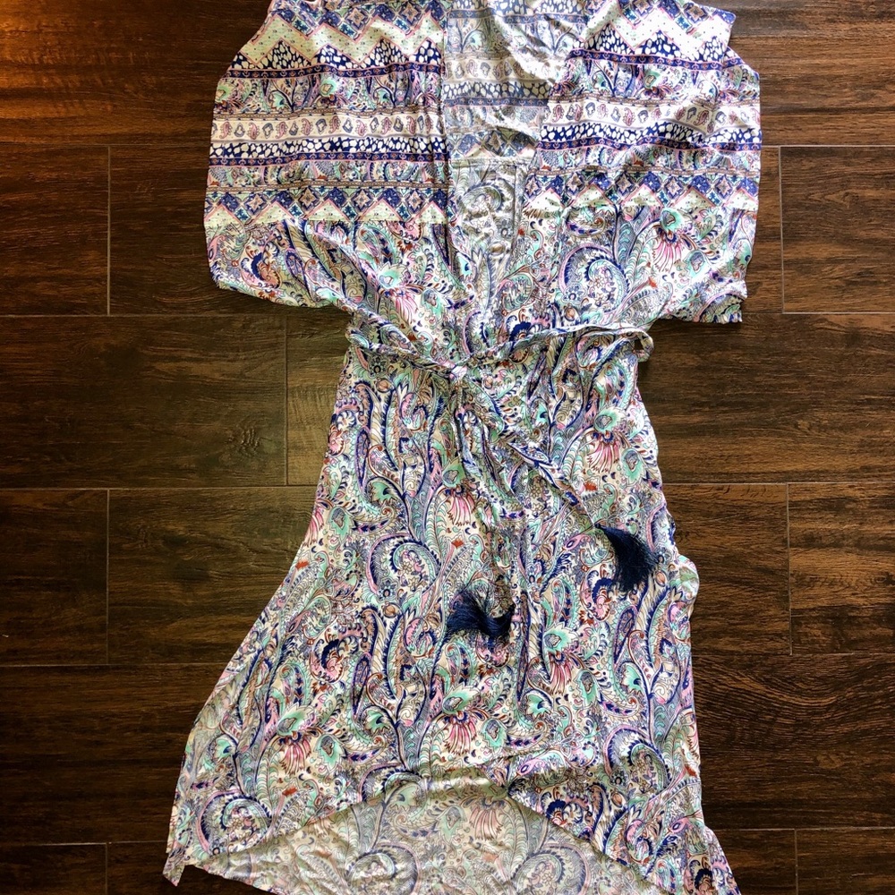 Never Worn! VS 💙 Gorgeous robe. Soft Silky
